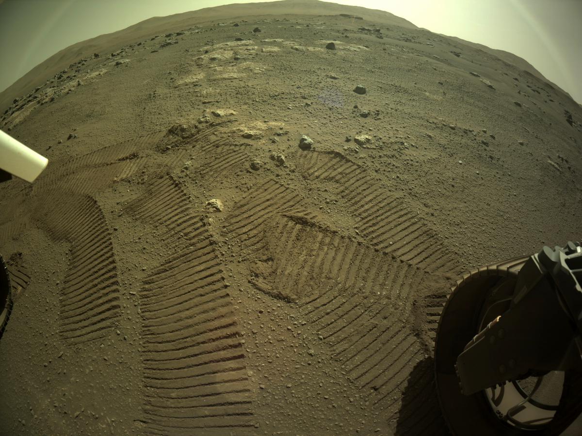 This image was taken by REAR_HAZCAM_RIGHT onboard NASA's Mars rover Perseverance on Sol 129