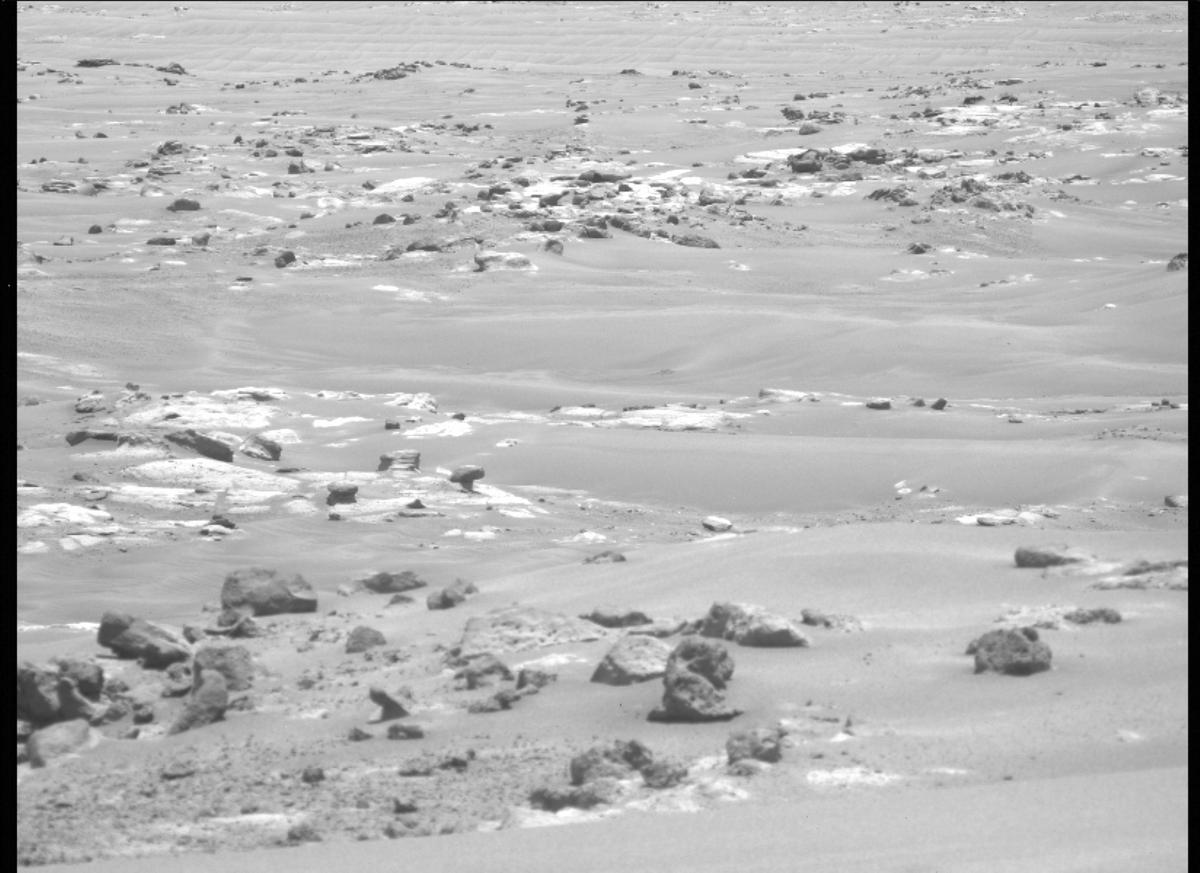 This image was taken by MCZ_LEFT onboard NASA's Mars rover Perseverance on Sol 129