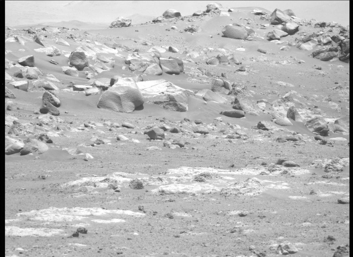 This image was taken by MCZ_LEFT onboard NASA's Mars rover Perseverance on Sol 129