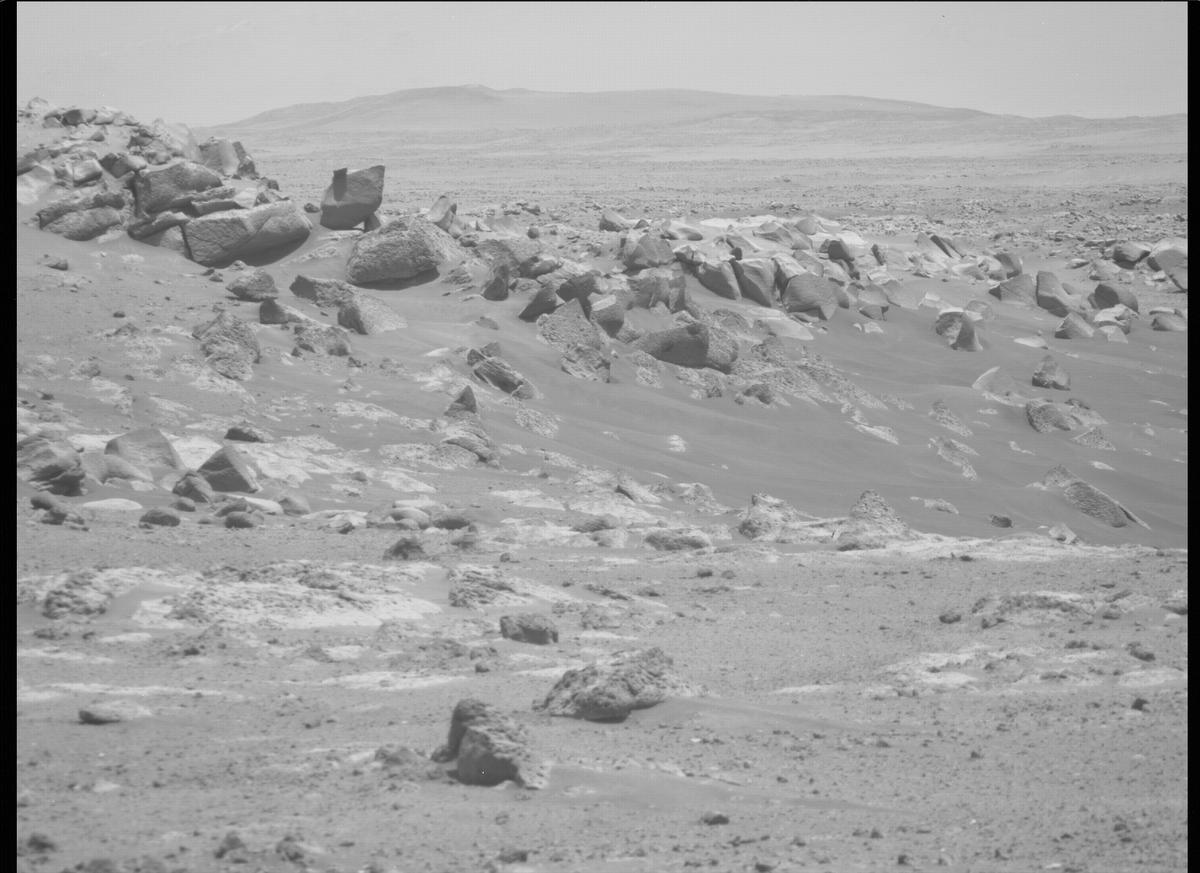 This image was taken by MCZ_RIGHT onboard NASA's Mars rover Perseverance on Sol 129