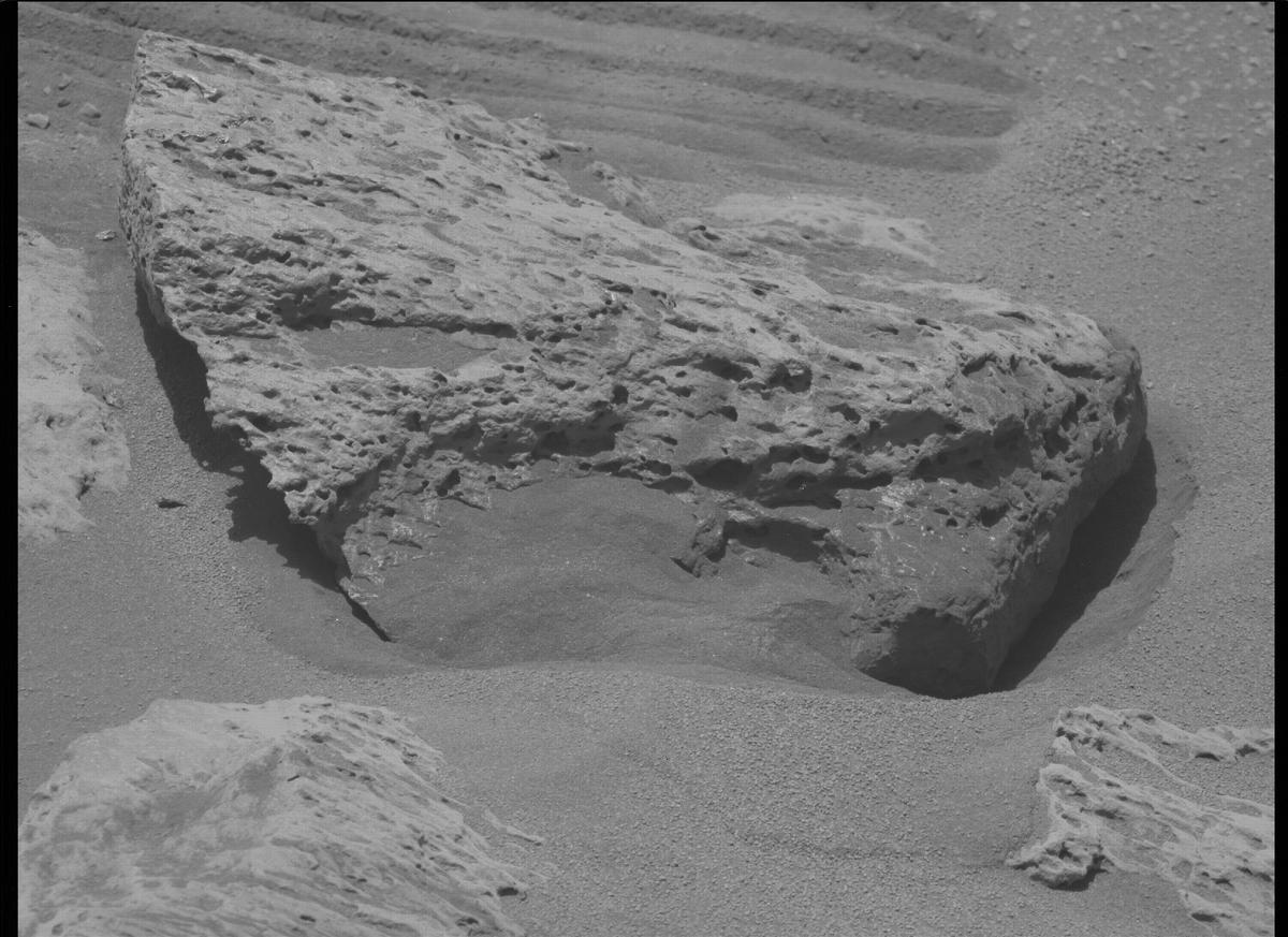 This image was taken by MCZ_LEFT onboard NASA's Mars rover Perseverance on Sol 130