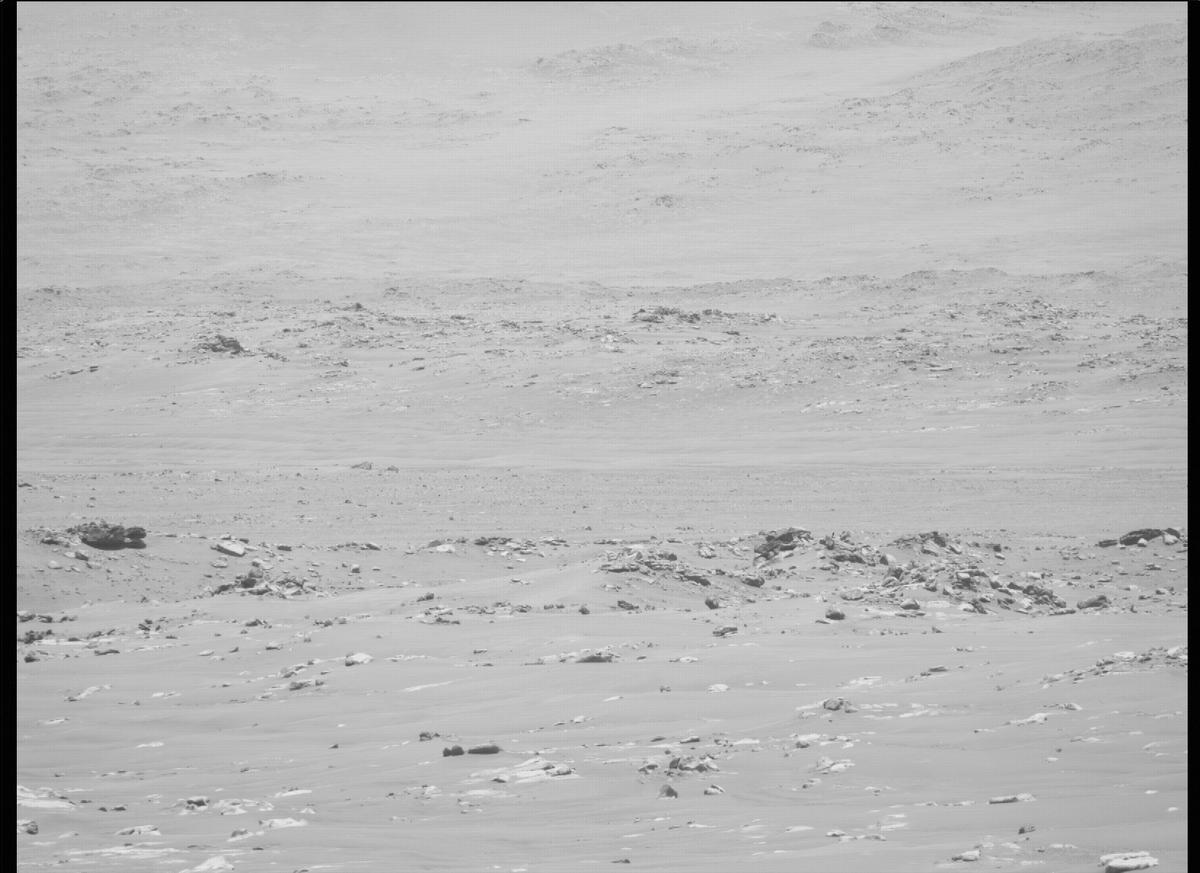 This image was taken by MCZ_RIGHT onboard NASA's Mars rover Perseverance on Sol 130