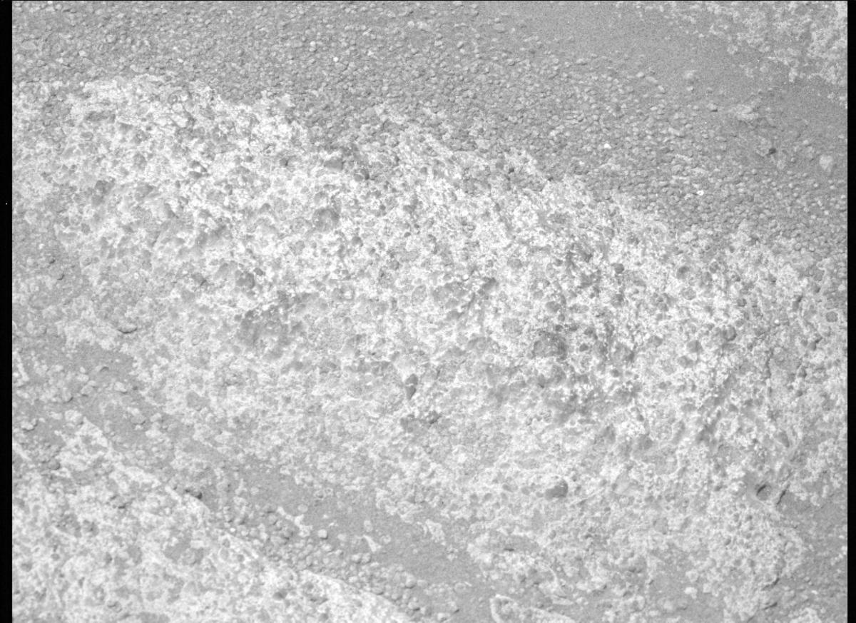 This image was taken by MCZ_LEFT onboard NASA's Mars rover Perseverance on Sol 138