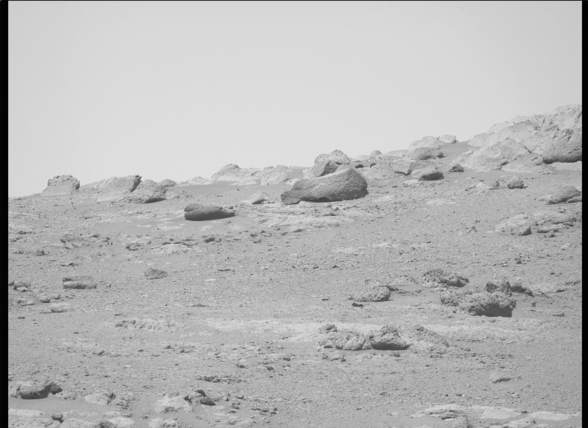 This image was taken by MCZ_RIGHT onboard NASA's Mars rover Perseverance on Sol 138