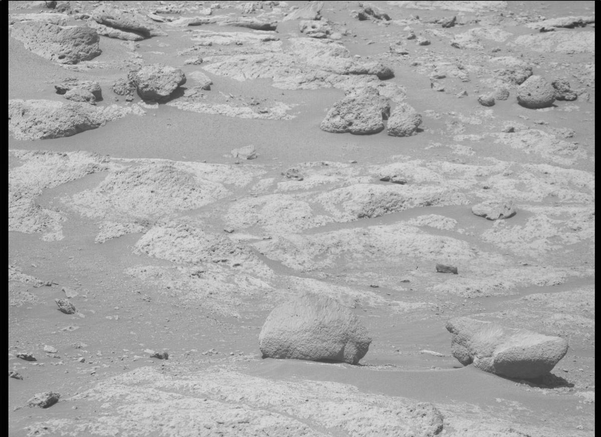 This image was taken by MCZ_RIGHT onboard NASA's Mars rover Perseverance on Sol 138