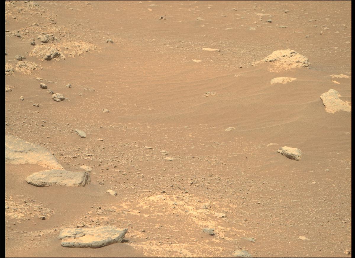 This image was taken by MCZ_RIGHT onboard NASA's Mars rover Perseverance on Sol 139