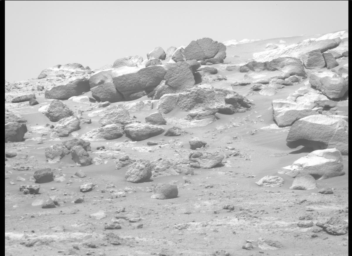 This image was taken by MCZ_RIGHT onboard NASA's Mars rover Perseverance on Sol 139