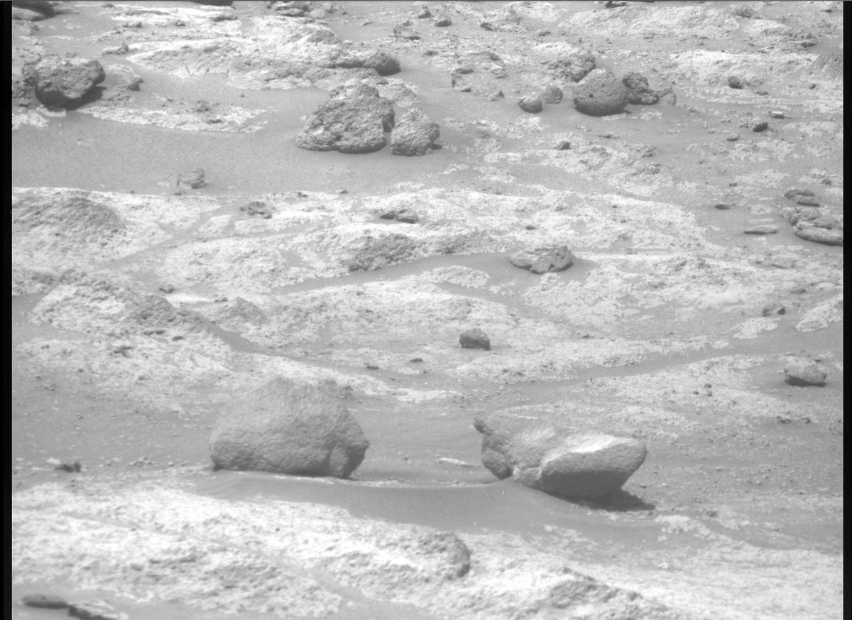 This image was taken by MCZ_RIGHT onboard NASA's Mars rover Perseverance on Sol 139