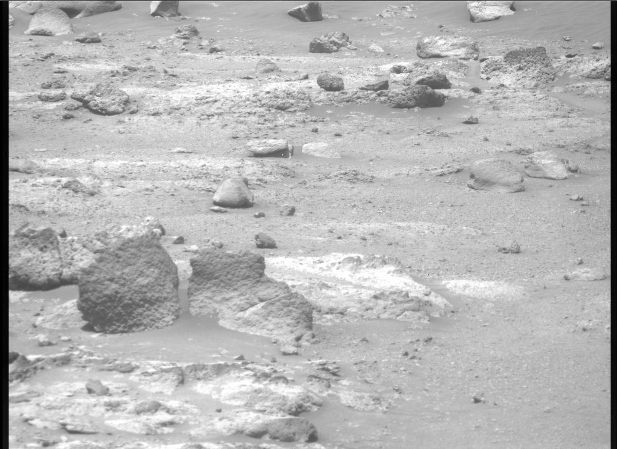 This image was taken by MCZ_RIGHT onboard NASA's Mars rover Perseverance on Sol 139