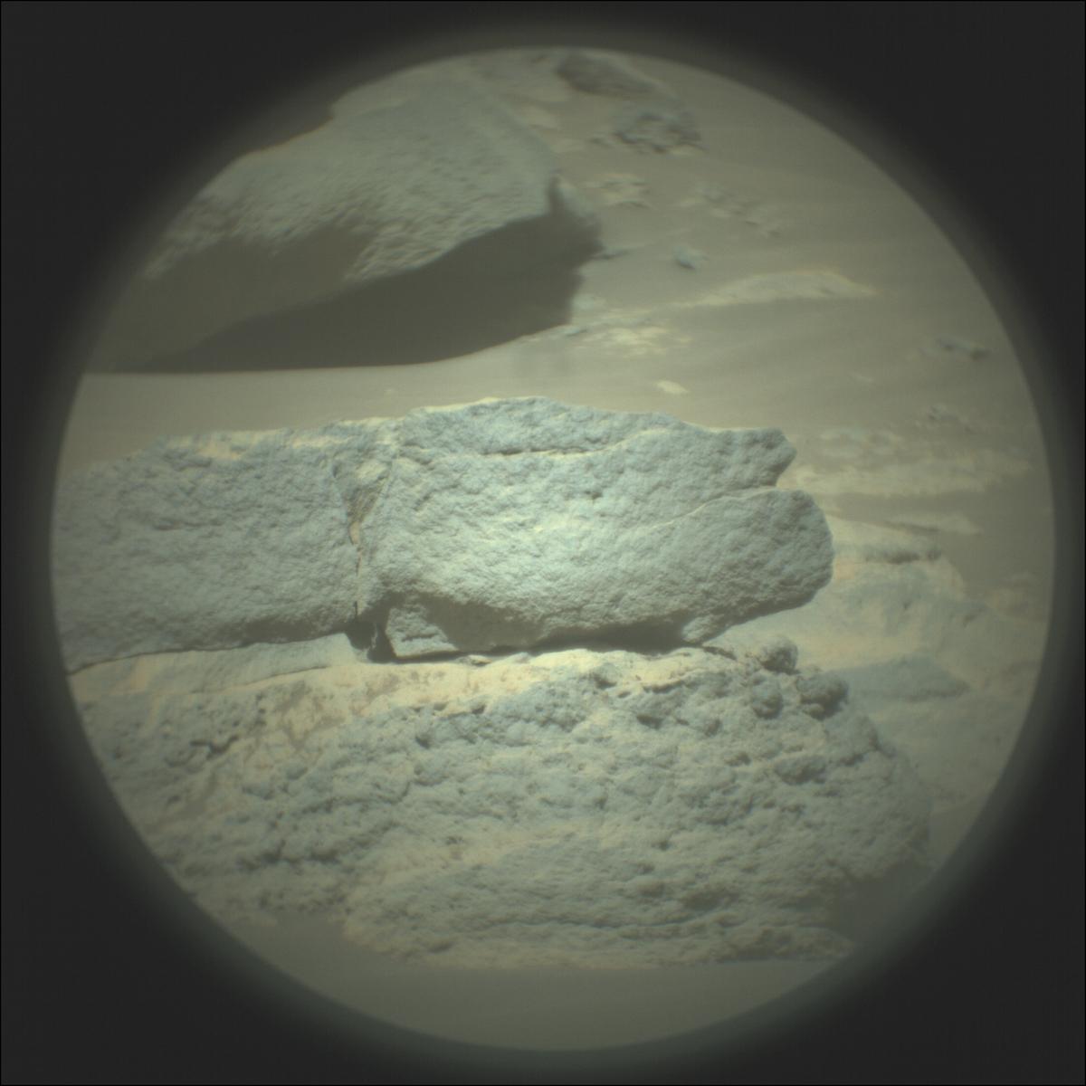 This image was taken by SUPERCAM_RMI onboard NASA's Mars rover Perseverance on Sol 140