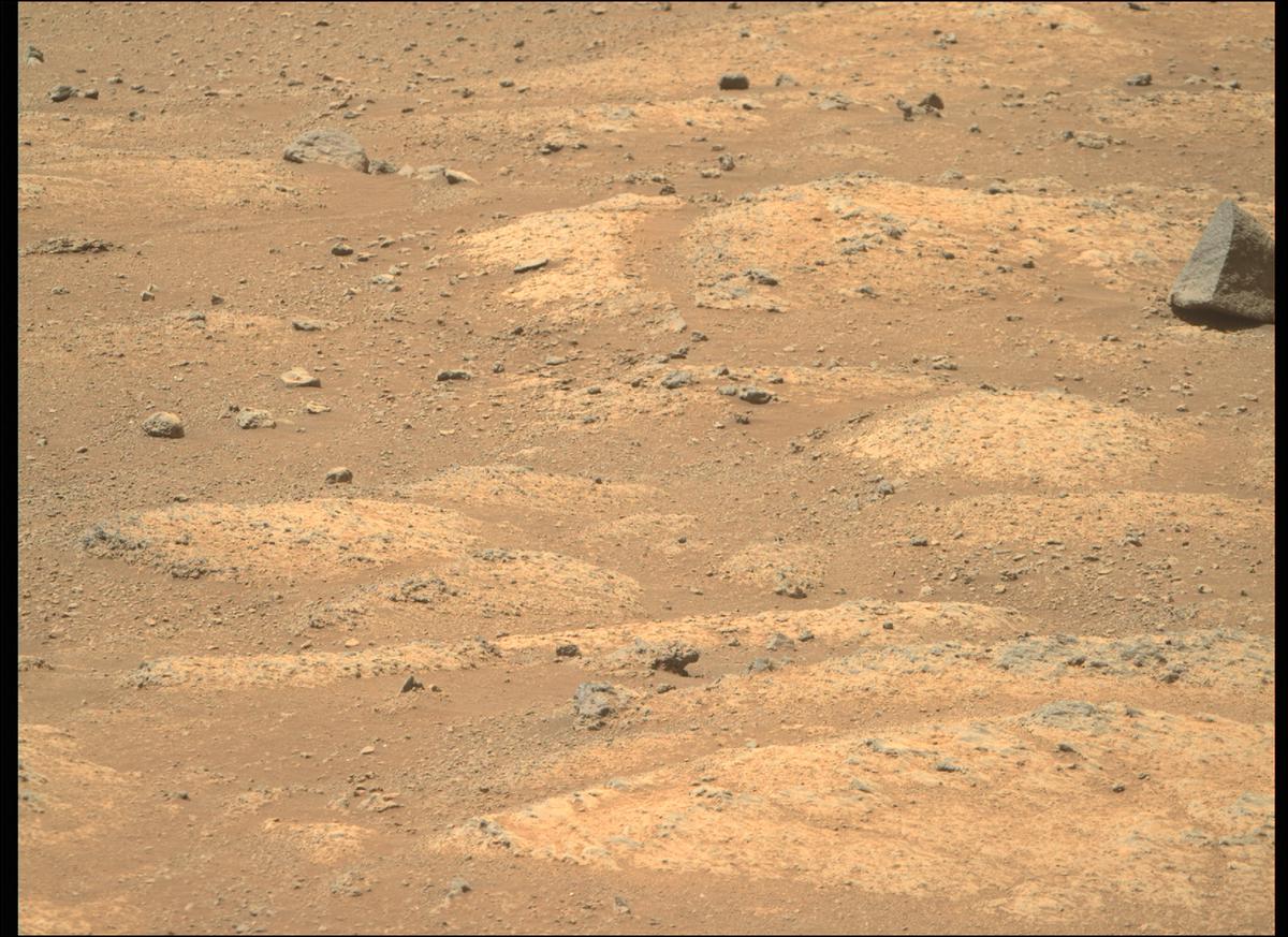 This image was taken by MCZ_RIGHT onboard NASA's Mars rover Perseverance on Sol 145