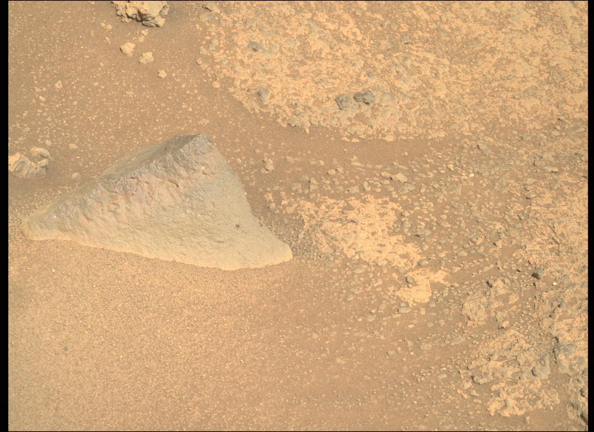 This image was taken by MCZ_RIGHT onboard NASA's Mars rover Perseverance on Sol 146