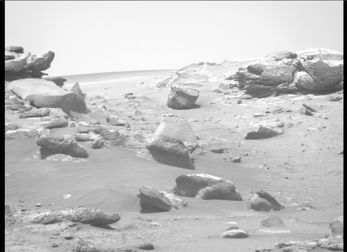 This image was taken by MCZ_RIGHT onboard NASA's Mars rover Perseverance on Sol 150