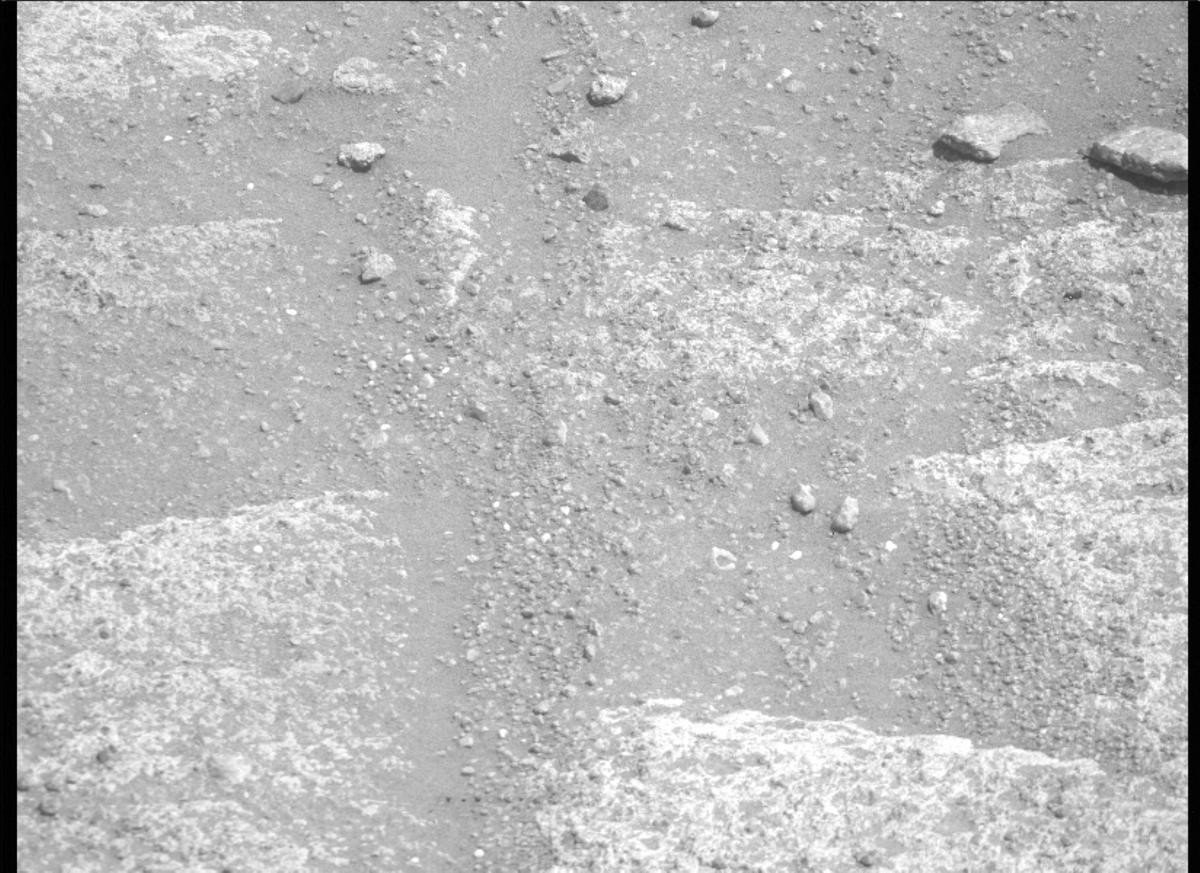 This image was taken by MCZ_RIGHT onboard NASA's Mars rover Perseverance on Sol 151