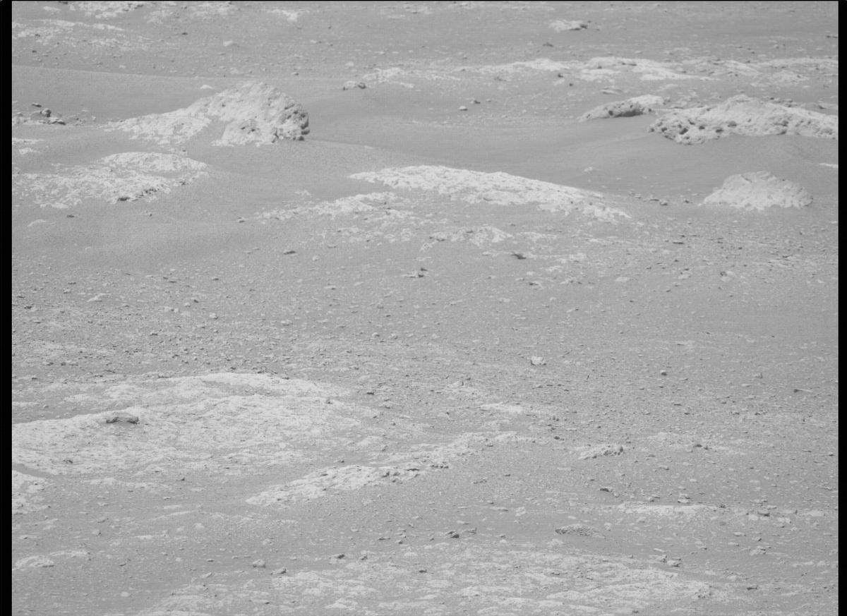 This image was taken by MCZ_RIGHT onboard NASA's Mars rover Perseverance on Sol 158