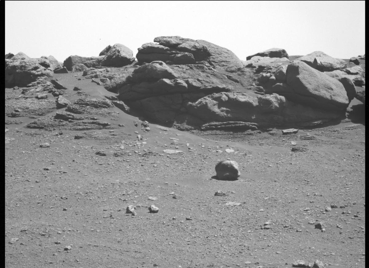 This image was taken by MCZ_LEFT onboard NASA's Mars rover Perseverance on Sol 162