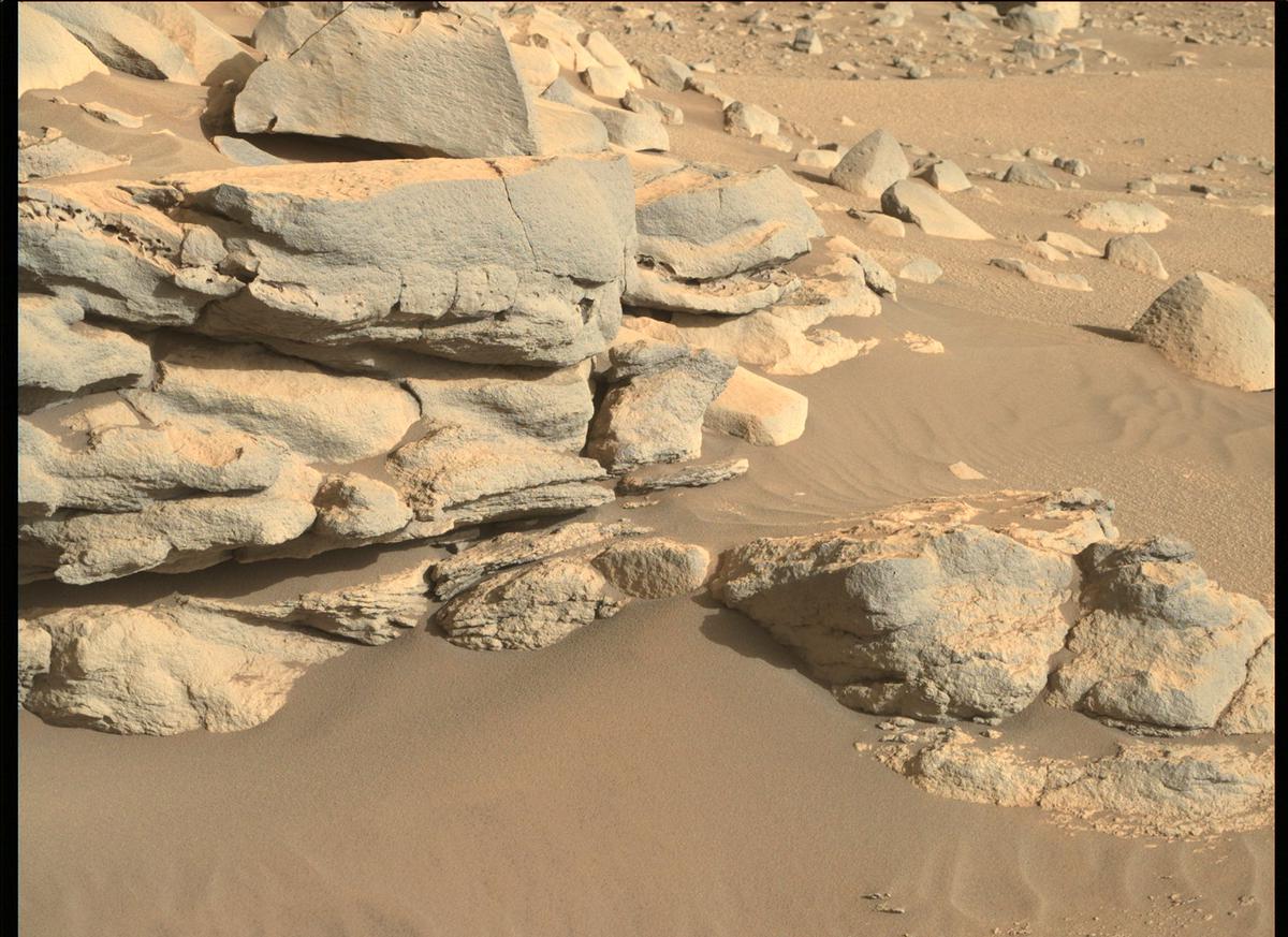 This image was taken by MCZ_RIGHT onboard NASA's Mars rover Perseverance on Sol 168