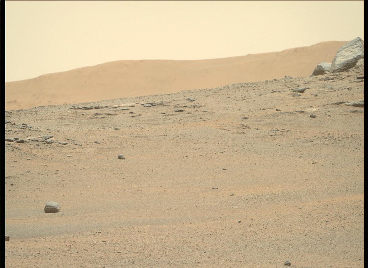 This image was taken by MCZ_RIGHT onboard NASA's Mars rover Perseverance on Sol 173