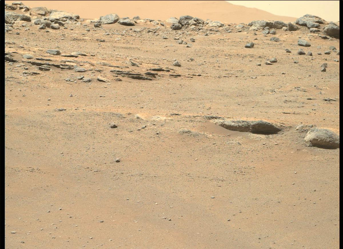 This image was taken by MCZ_RIGHT onboard NASA's Mars rover Perseverance on Sol 174