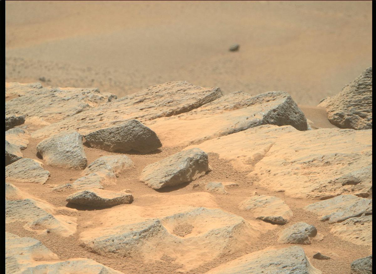 This image was taken by MCZ_RIGHT onboard NASA's Mars rover Perseverance on Sol 180