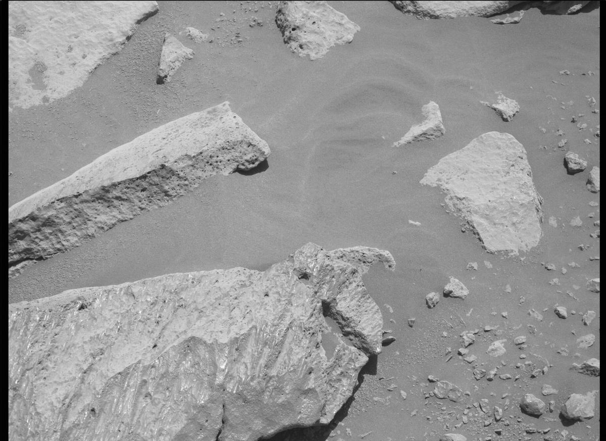 This image was taken by MCZ_RIGHT onboard NASA's Mars rover Perseverance on Sol 181