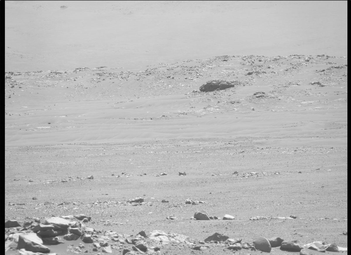 This image was taken by MCZ_RIGHT onboard NASA's Mars rover Perseverance on Sol 184