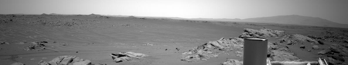 This image was taken by NAVCAM_LEFT onboard NASA's Mars rover Perseverance on Sol 186