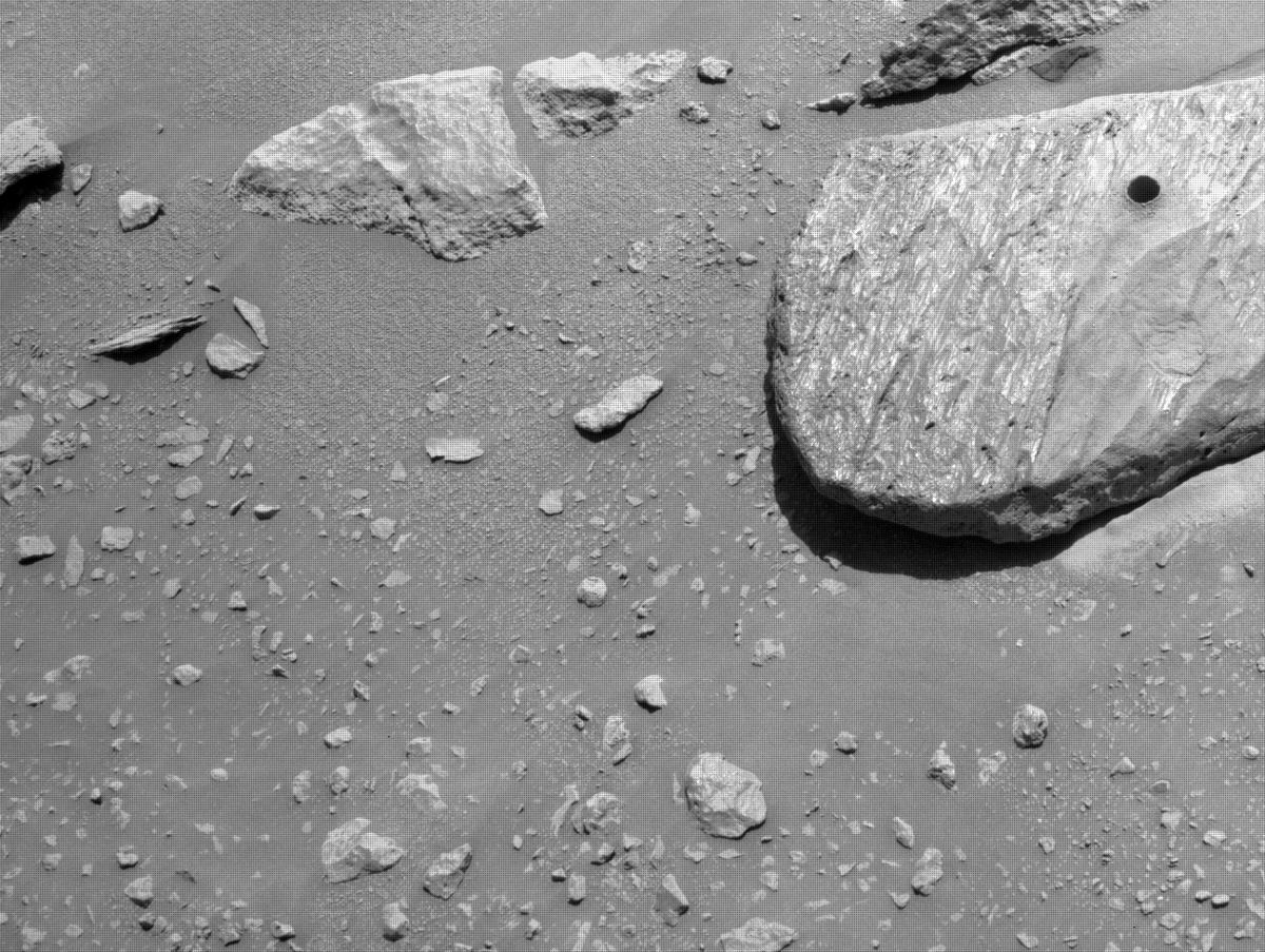 This image was taken by NAVCAM_RIGHT onboard NASA's Mars rover Perseverance on Sol 190