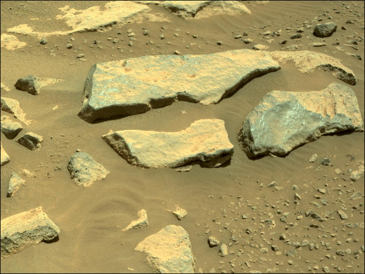 This image was taken by NAVCAM_RIGHT onboard NASA's Mars rover Perseverance on Sol 190