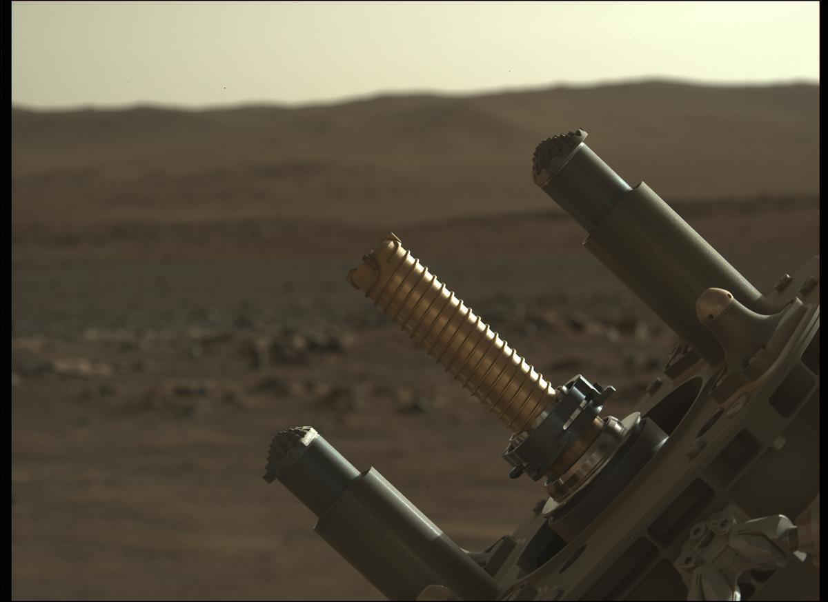 This image was taken by MCZ_LEFT onboard NASA's Mars rover Perseverance on Sol 196