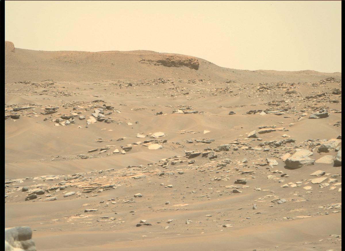 This image was taken by MCZ_RIGHT onboard NASA's Mars rover Perseverance on Sol 200