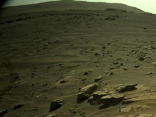 View image taken on Mars, Mars Perseverance Sol 204: Right Navigation Camera (Navcam)