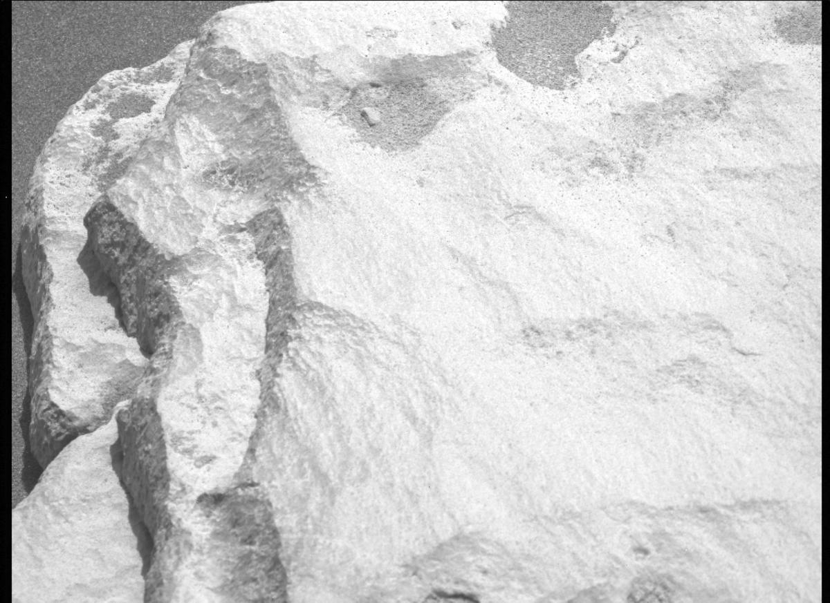 This image was taken by MCZ_LEFT onboard NASA's Mars rover Perseverance on Sol 205