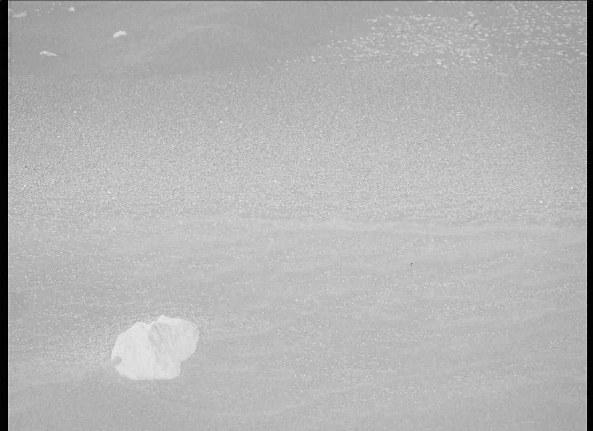 This image was taken by MCZ_RIGHT onboard NASA's Mars rover Perseverance on Sol 207