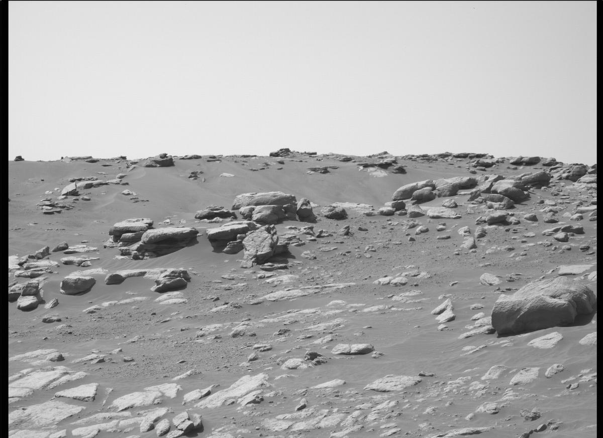 This image was taken by MCZ_RIGHT onboard NASA's Mars rover Perseverance on Sol 209