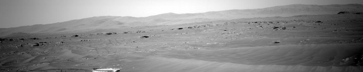 This image was taken by NAVCAM_LEFT onboard NASA's Mars rover Perseverance on Sol 211