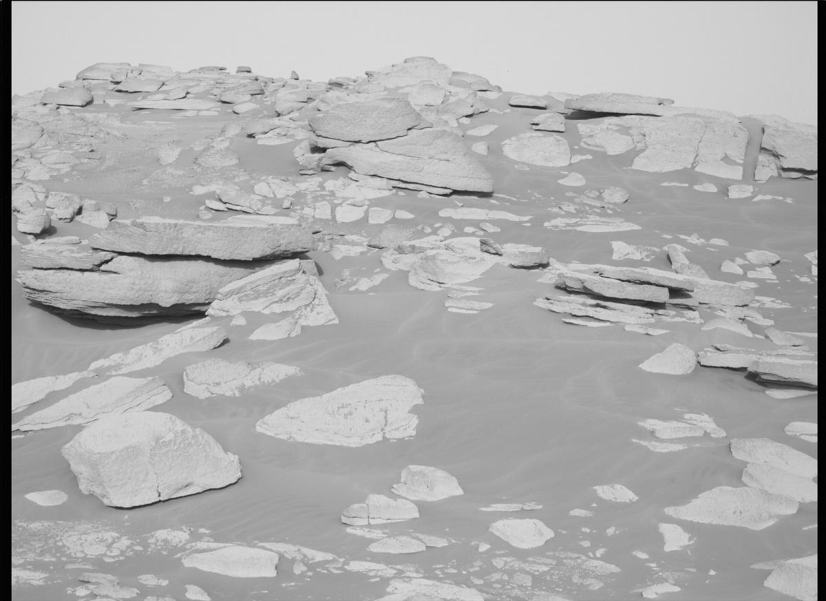 This image was taken by MCZ_LEFT onboard NASA's Mars rover Perseverance on Sol 211