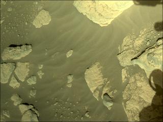 View image taken on Mars, Mars Perseverance Sol 213: Left Navigation Camera (Navcam)
