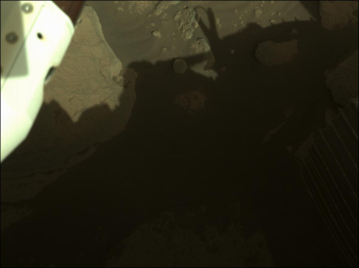 This image was taken by NAVCAM_RIGHT onboard NASA's Mars rover Perseverance on Sol 213