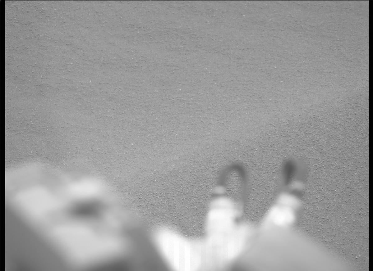 This image was taken by MCZ_RIGHT onboard NASA's Mars rover Perseverance on Sol 214