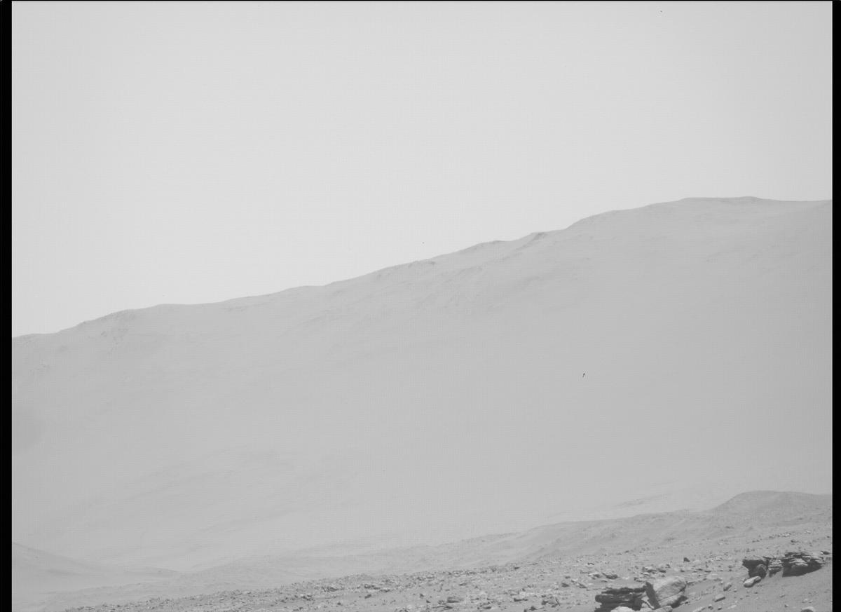 This image was taken by MCZ_RIGHT onboard NASA's Mars rover Perseverance on Sol 214