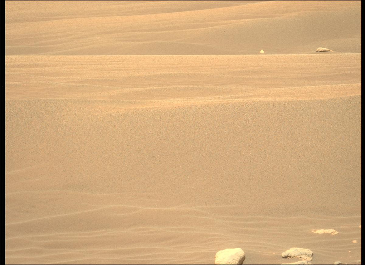 This image was taken by MCZ_LEFT onboard NASA's Mars rover Perseverance on Sol 215