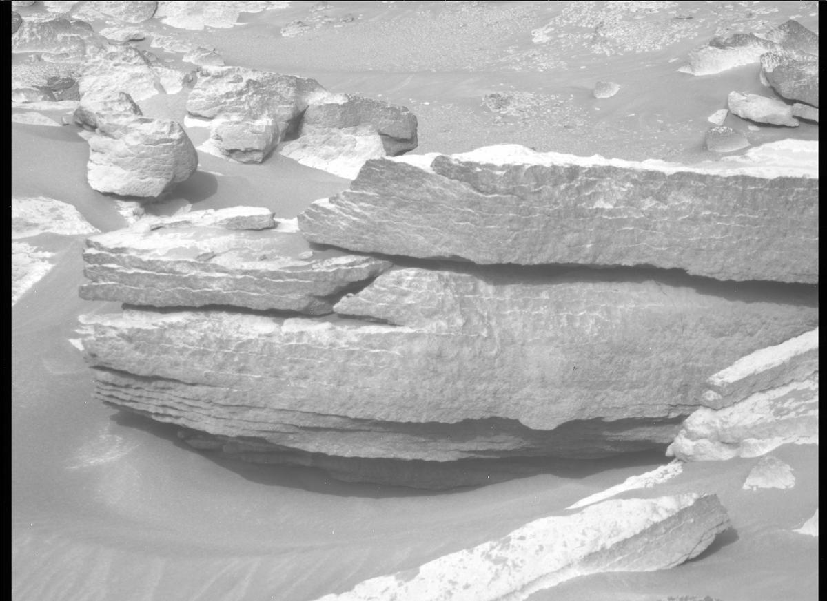 This image was taken by MCZ_RIGHT onboard NASA's Mars rover Perseverance on Sol 236