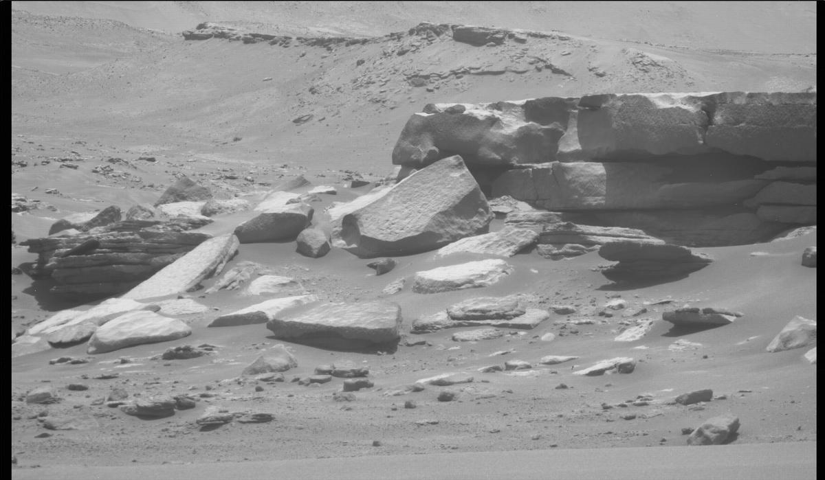 This image was taken by MCZ_RIGHT onboard NASA's Mars rover Perseverance on Sol 237
