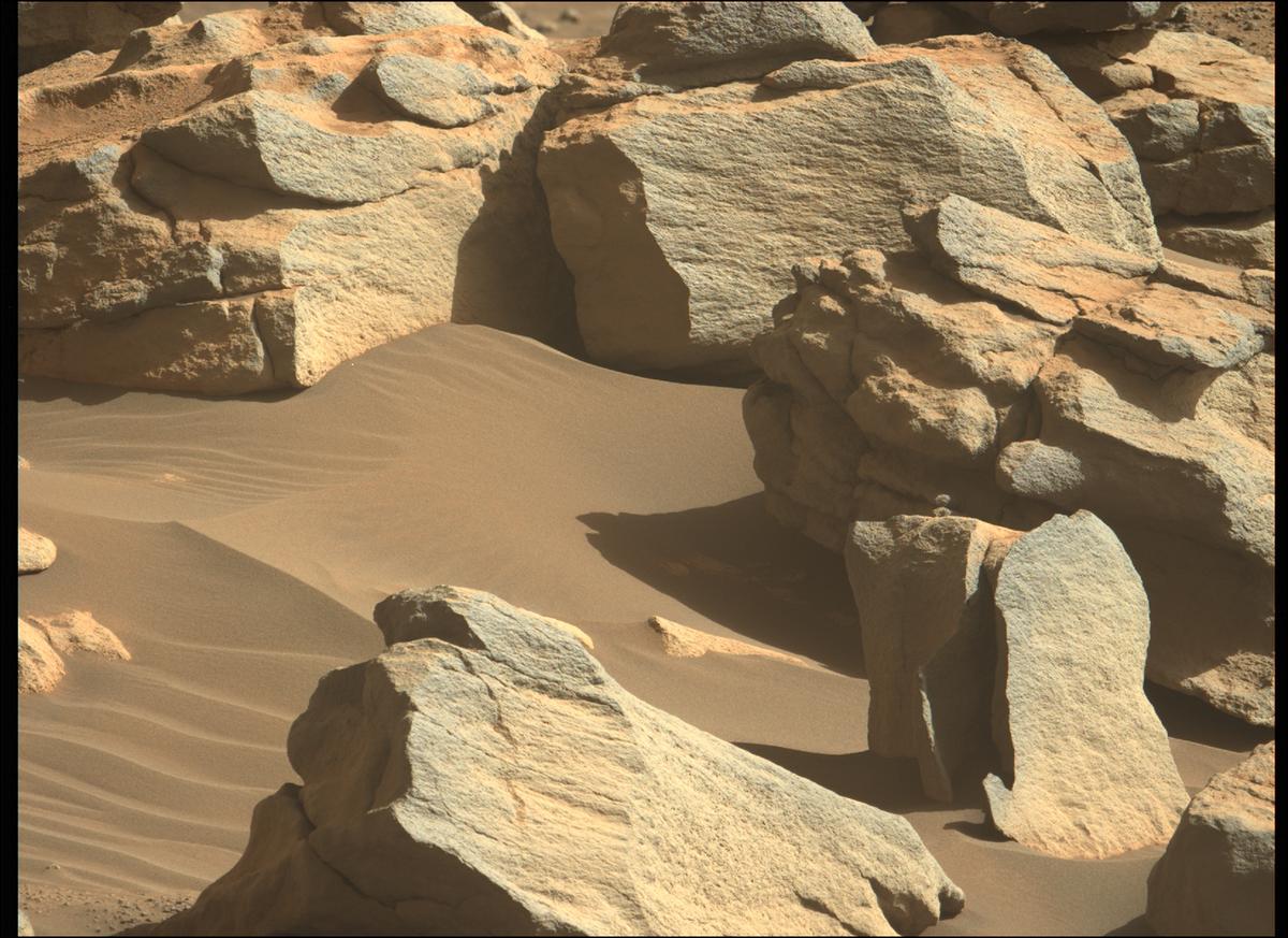 This image was taken by MCZ_LEFT onboard NASA's Mars rover Perseverance on Sol 240