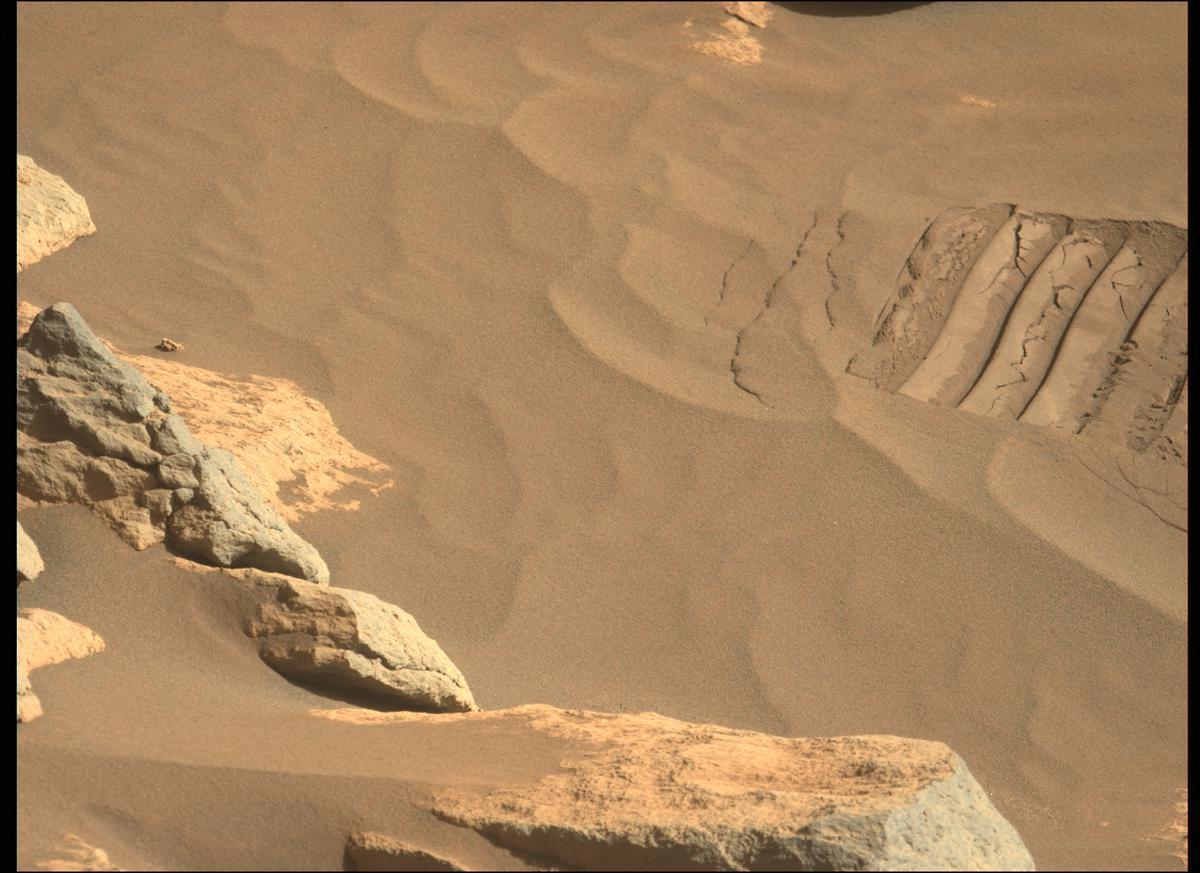 This image was taken by MCZ_LEFT onboard NASA's Mars rover Perseverance on Sol 240
