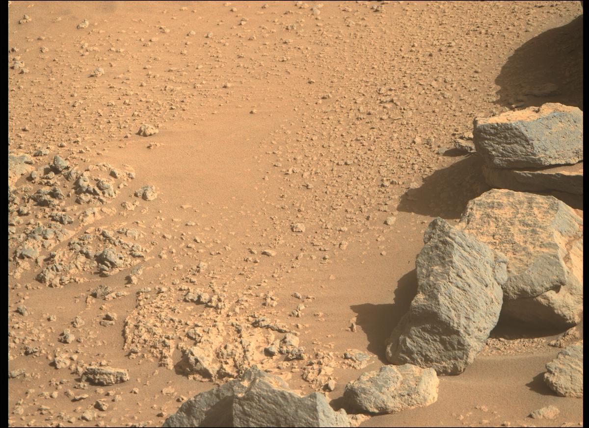 This image was taken by MCZ_RIGHT onboard NASA's Mars rover Perseverance on Sol 240