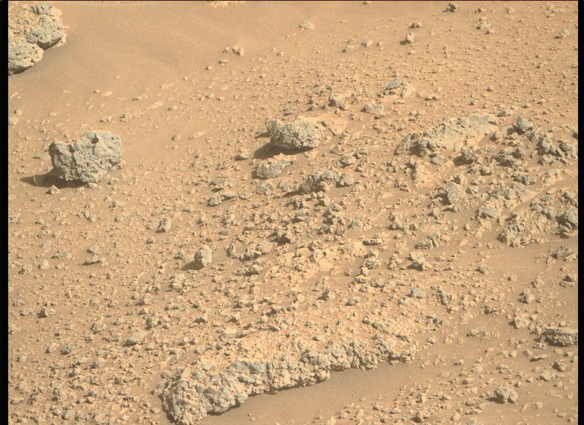 This image was taken by MCZ_RIGHT onboard NASA's Mars rover Perseverance on Sol 240