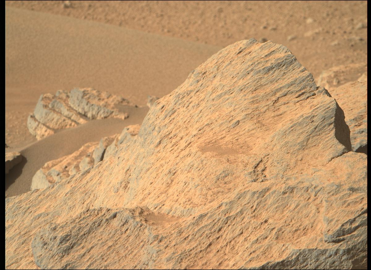 This image was taken by MCZ_RIGHT onboard NASA's Mars rover Perseverance on Sol 240