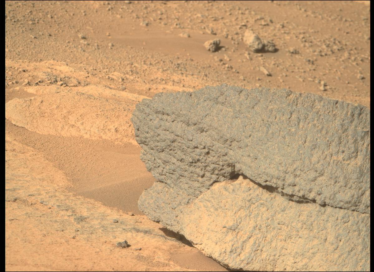 This image was taken by MCZ_RIGHT onboard NASA's Mars rover Perseverance on Sol 240